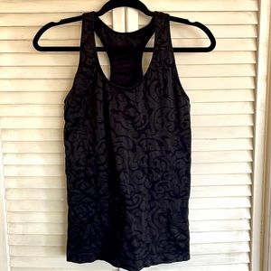 Black Muscle Tee w/Subtle Design, Small